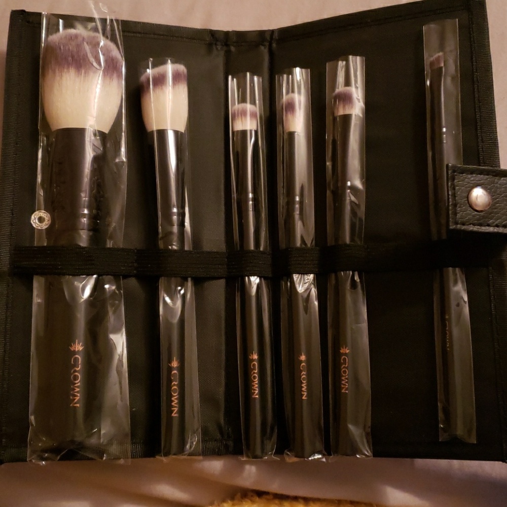 Pro Crown brushes